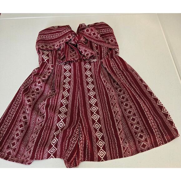 Daytrip Red White Shorts Romper Woman's Size Small - Picture 1 of 5